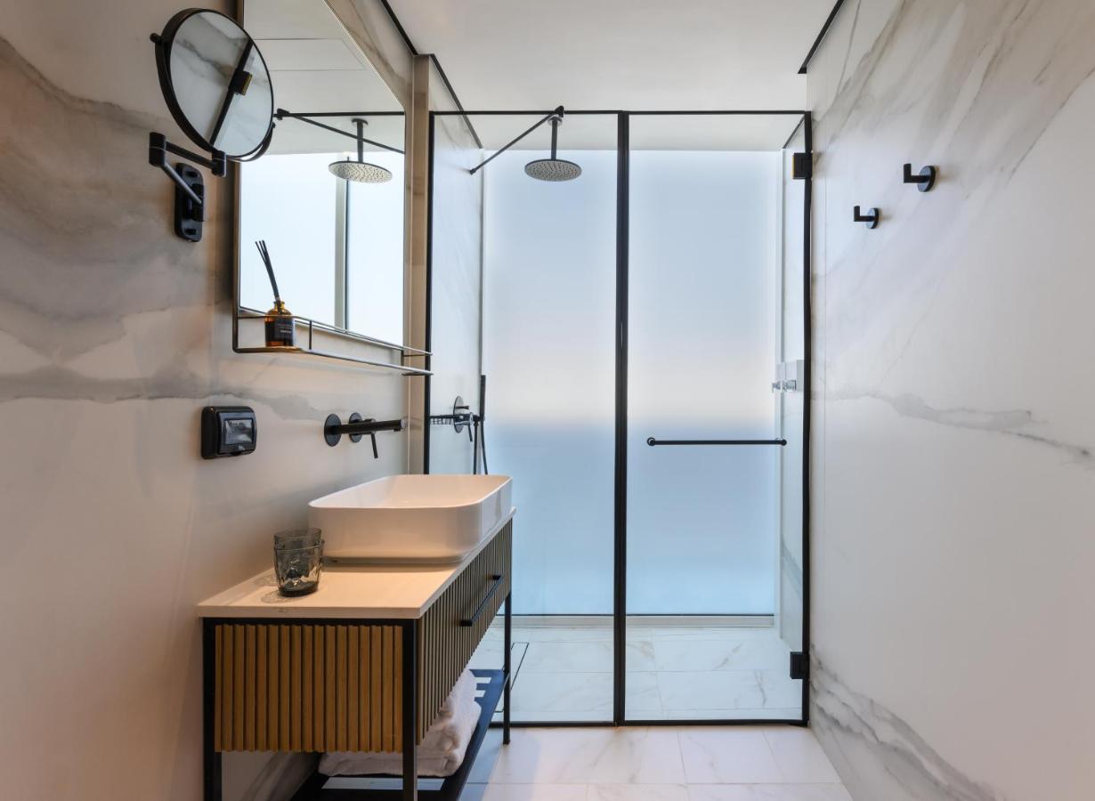 Alberto By Isrotel Design เทลอาวีฟ ภายนอก รูปภาพ